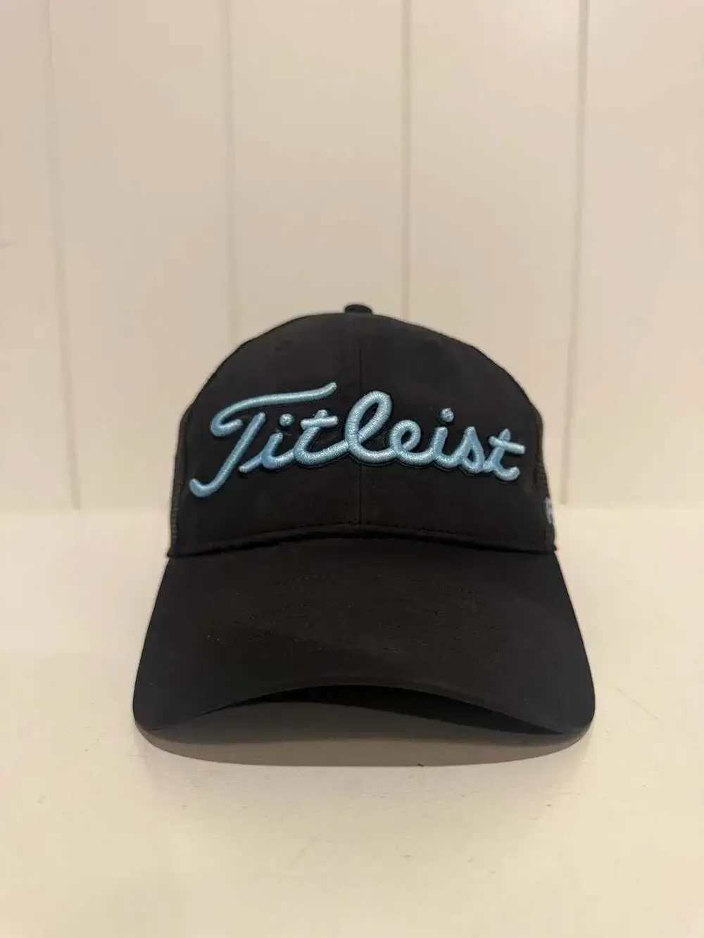 Titleist Pro V1 Black Mesh Back Snapback Golf Hat